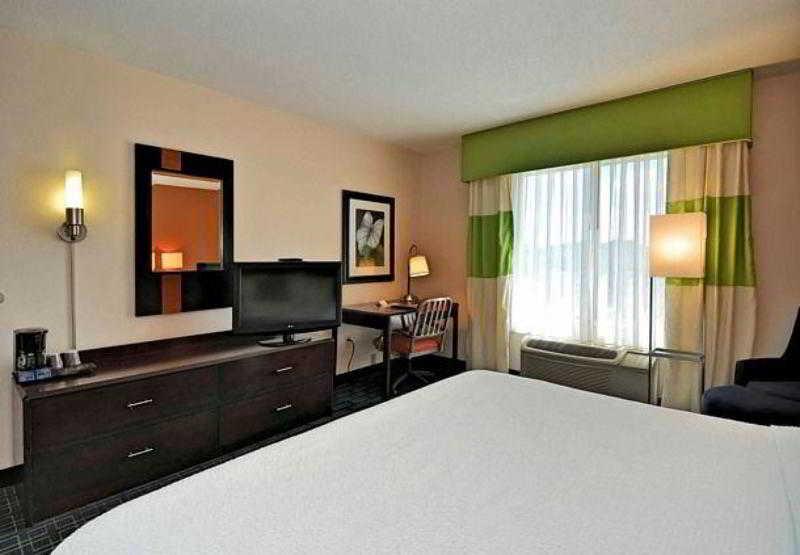 Fairfield Inn And Suites By Marriott Potomac Mills Woodbridge Dış mekan fotoğraf