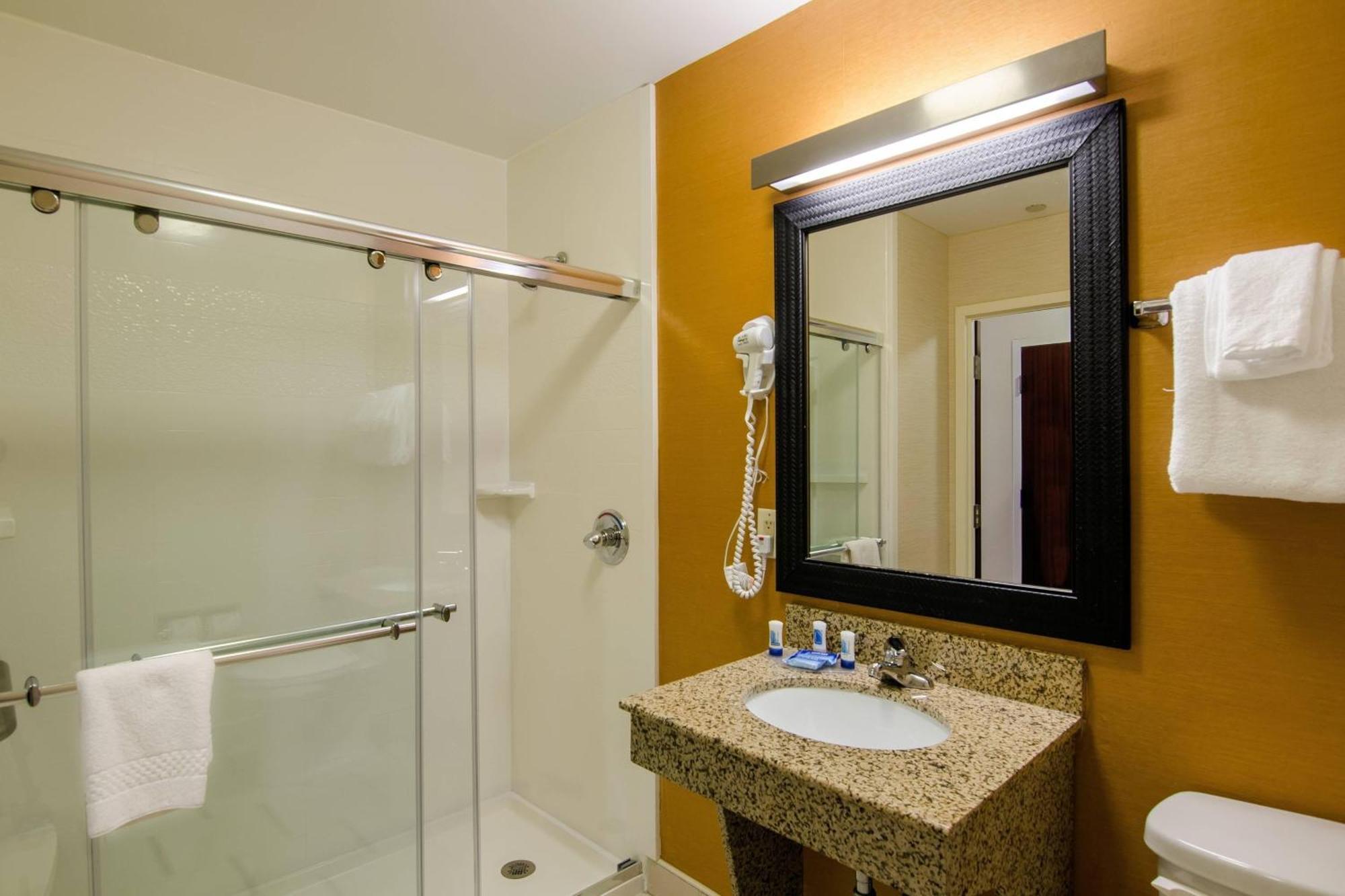 Fairfield Inn And Suites By Marriott Potomac Mills Woodbridge Dış mekan fotoğraf