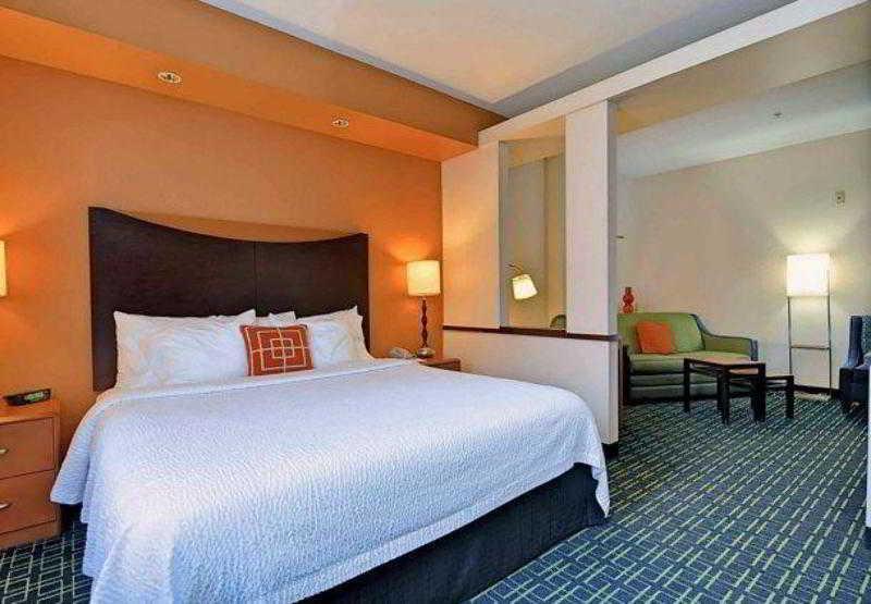 Fairfield Inn And Suites By Marriott Potomac Mills Woodbridge Dış mekan fotoğraf